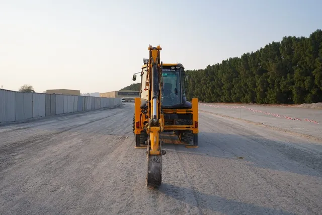 Grab JCB 3CX Sitemaster Backhoe Loader 2020